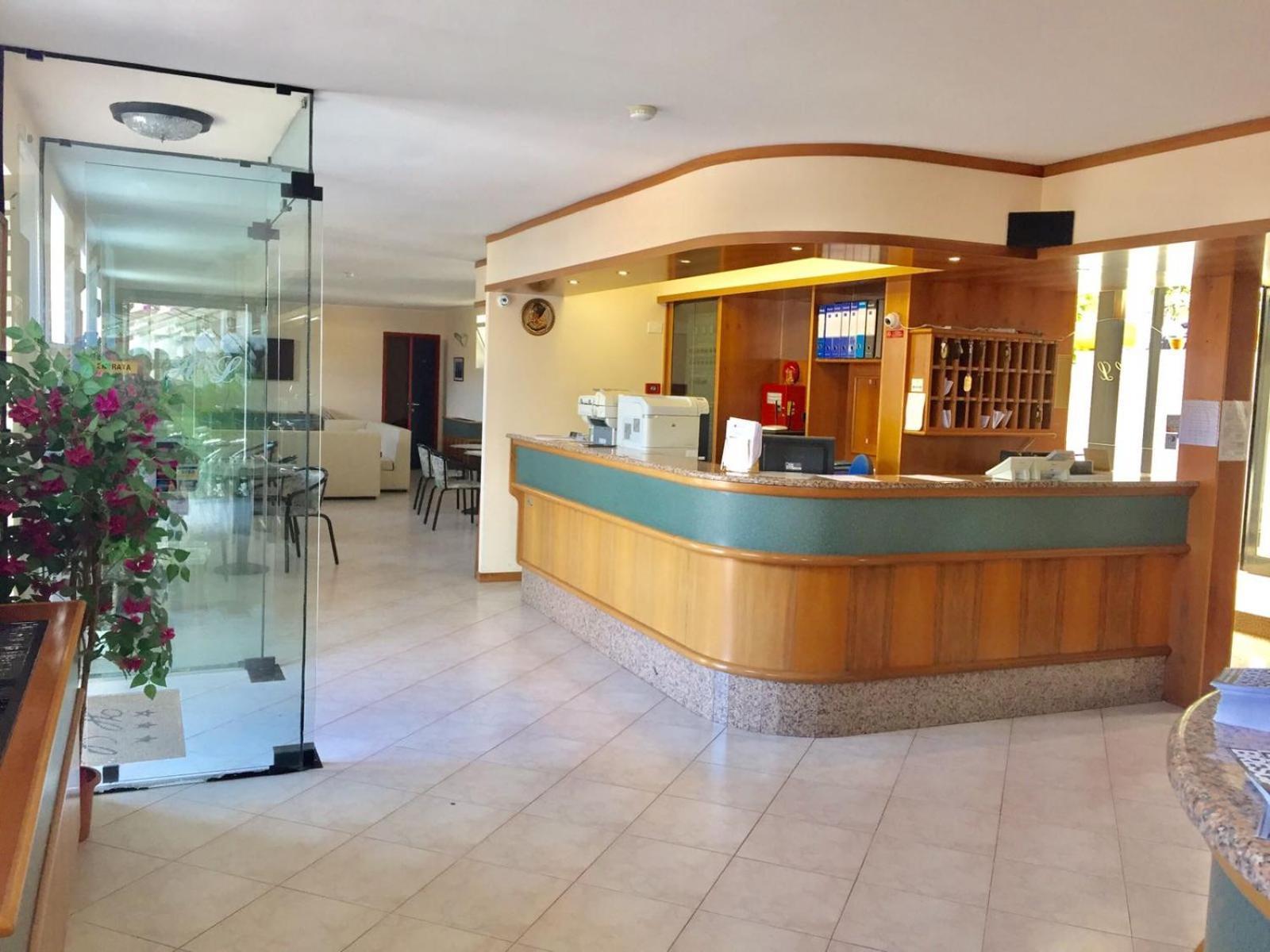 Hotel Lido ガルニャーノ エクステリア 写真