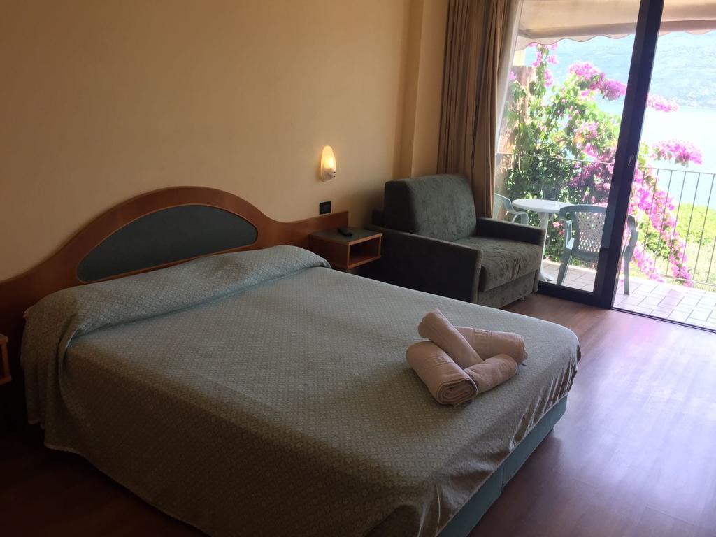 Hotel Lido ガルニャーノ エクステリア 写真